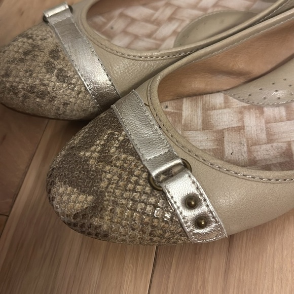 Born Beige and Silver Women's Flats - Picture 4 of 5